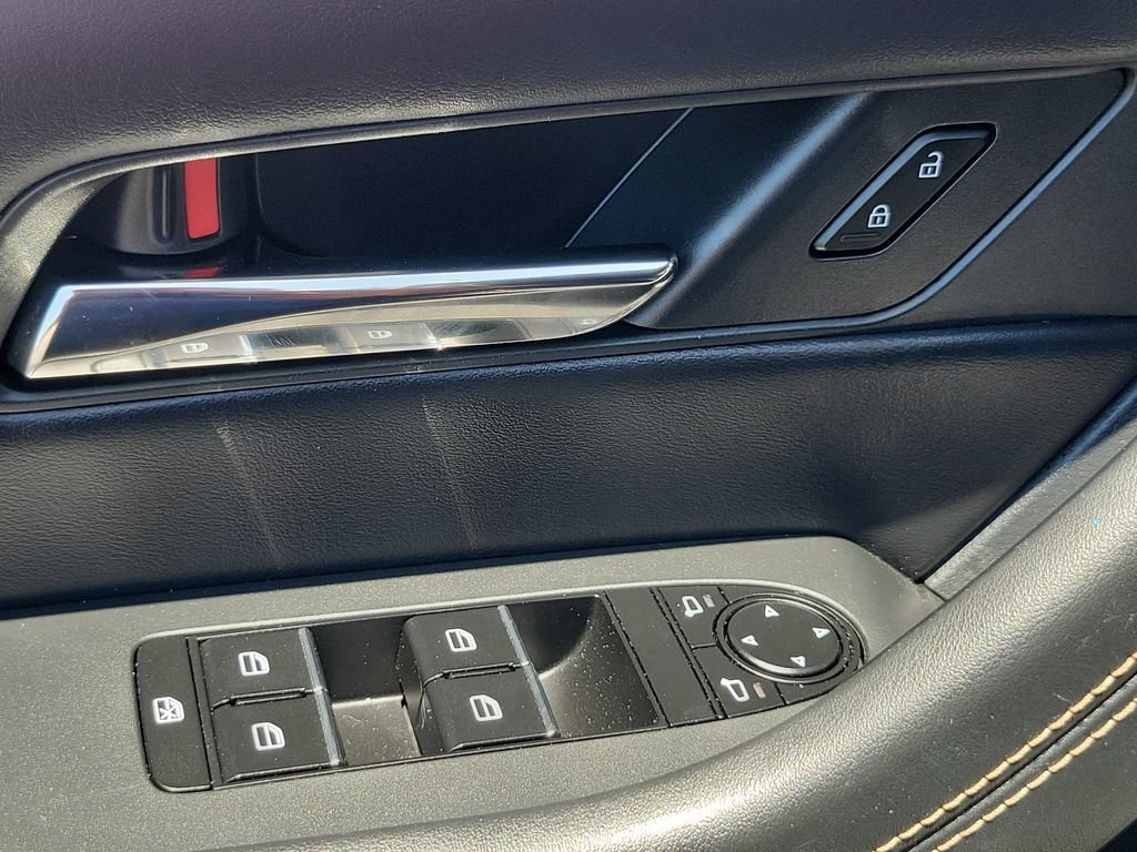 Certified 2024 MAZDA CX-90 Plug-In Hybrid w/ Preferred AWD/4WD image 18
