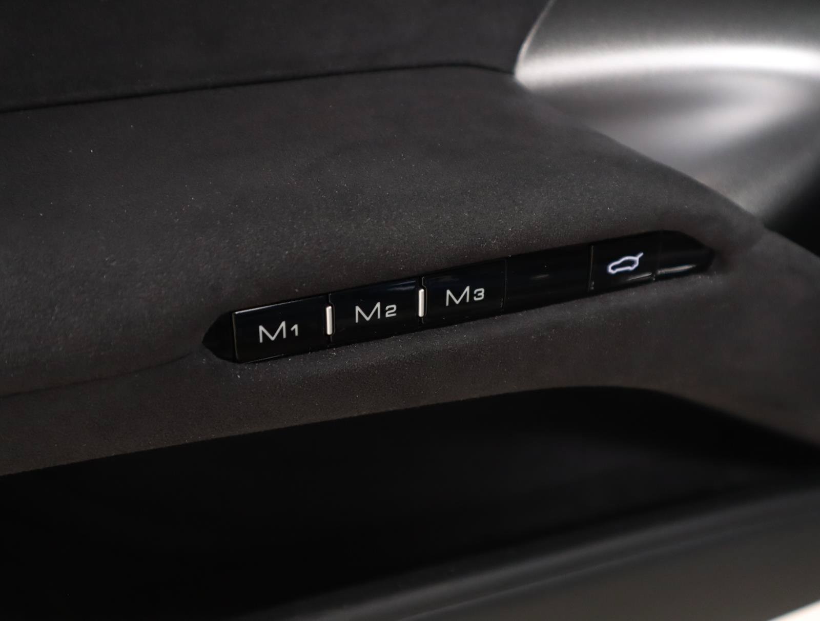 Used 2025 Ferrari 12Cilindri RWD image 19