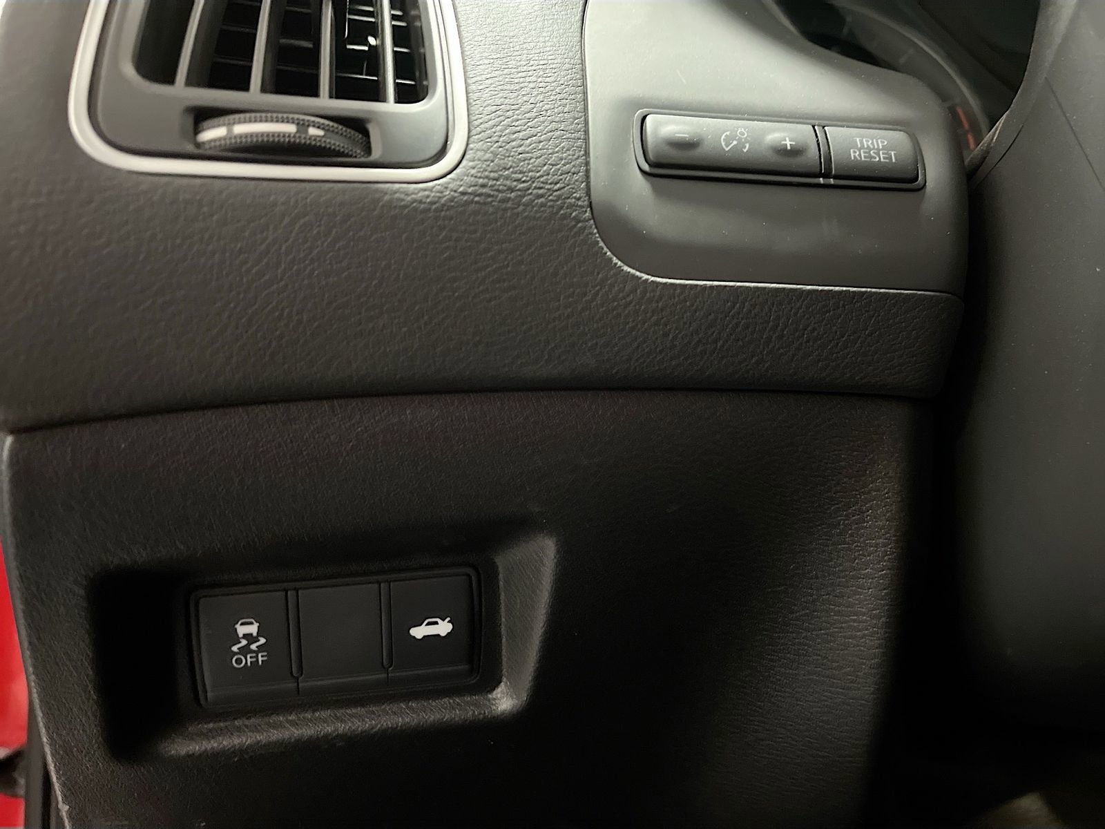 Used 2024 INFINITI Q50 Luxe w/ Cargo Package image 10