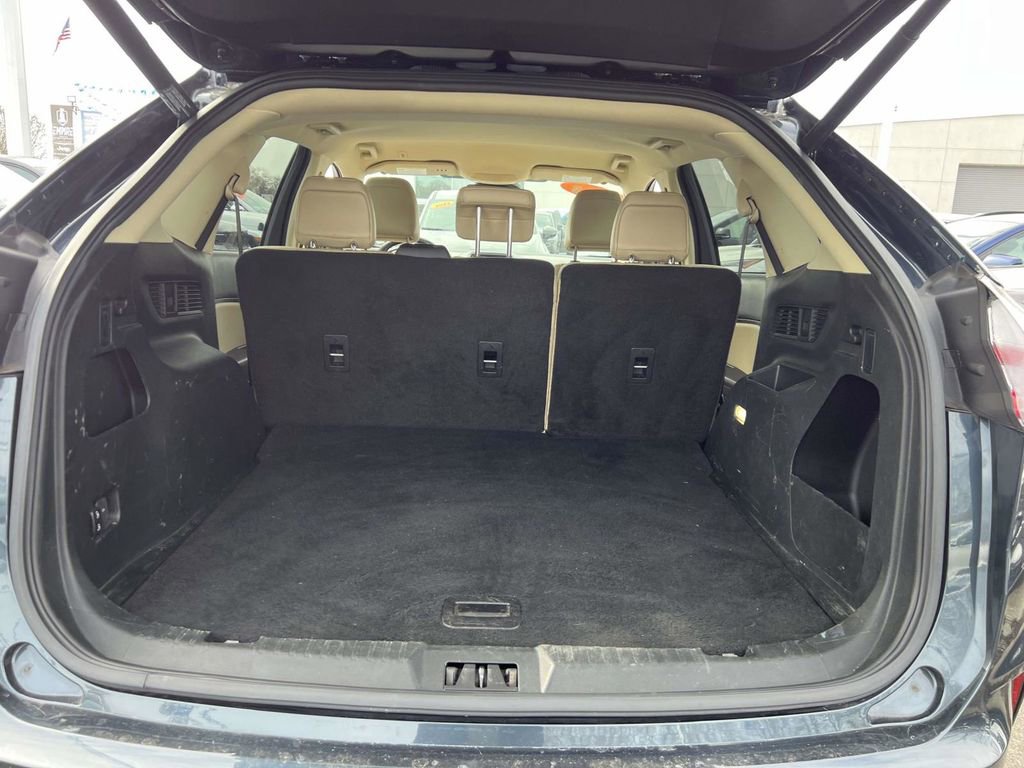 Used 2022 Ford Edge SEL w/ Convenience Package image 12