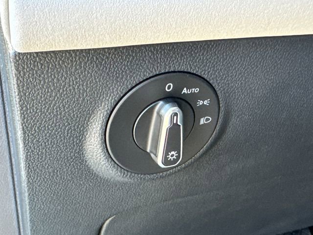 New 2025 Volkswagen Taos SE image 37