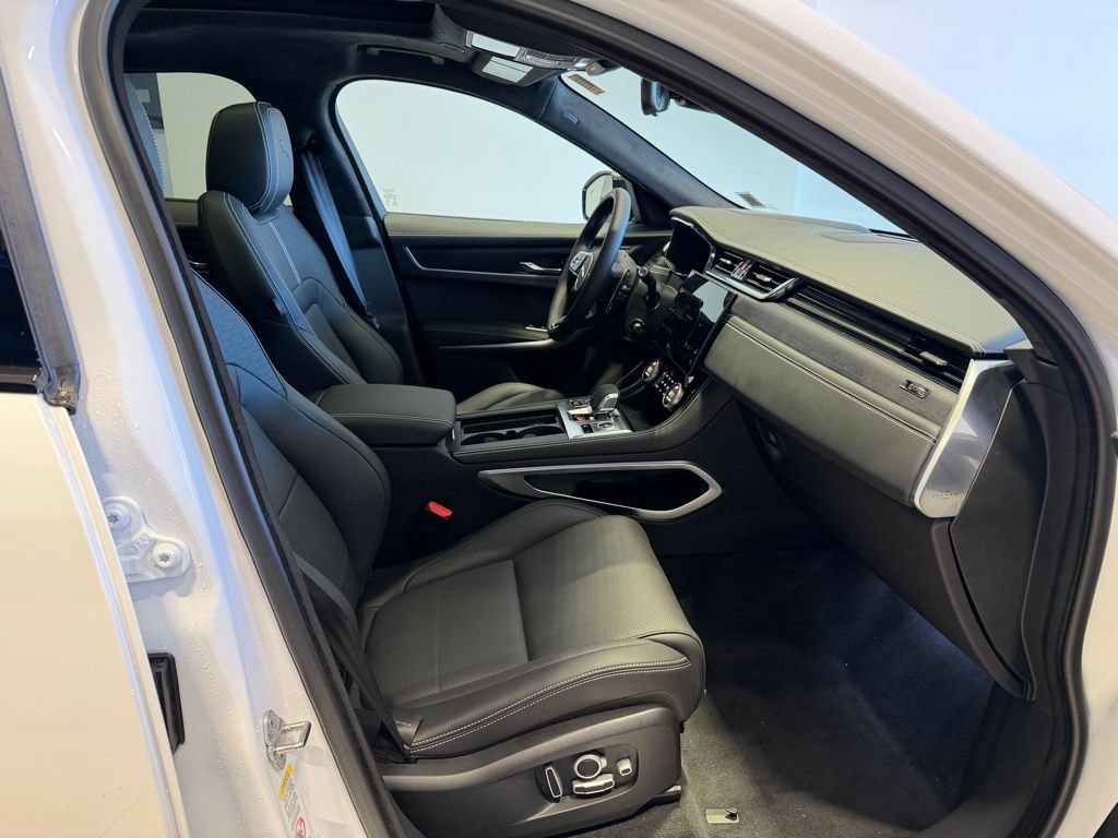New 2026 Jaguar F-PACE R-Dynamic S AWD/4WD image 17