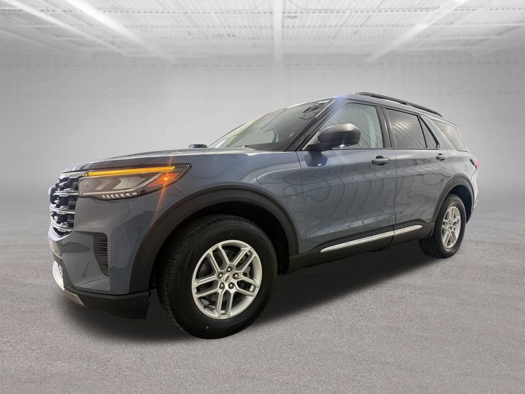 Used 2025 Ford Explorer Active AWD/4WD image 7