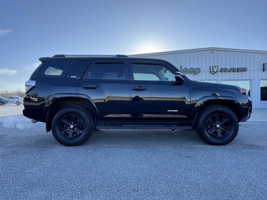 Used 2023 Toyota 4Runner SR5 Premium image 9
