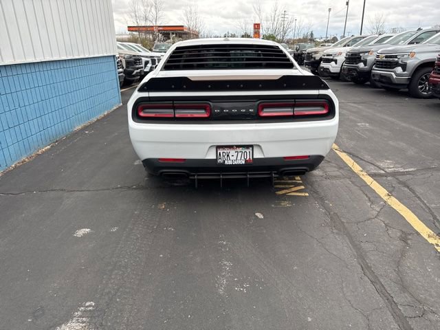 Used 2016 Dodge Challenger SRT Hellcat RWD image 6