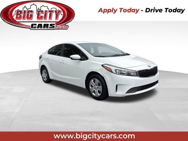 Used 2017 Kia Forte LX FWD image 1