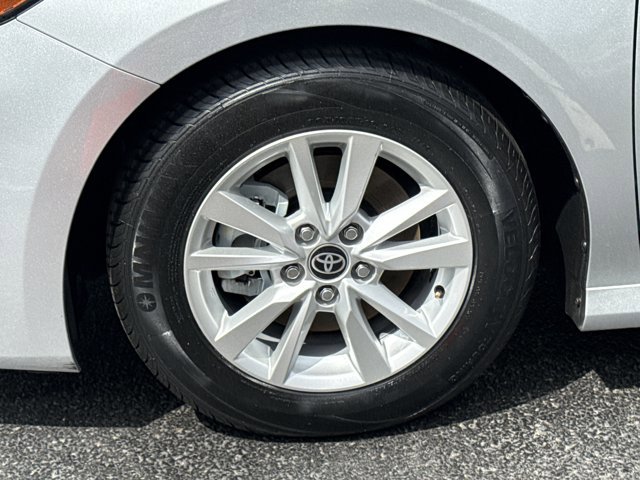 Used 2025 Toyota Camry LE w/ Convenience Package FWD image 13