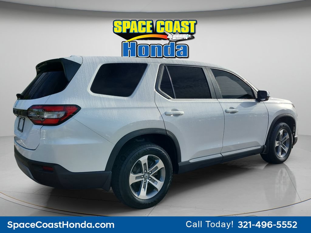 Used 2023 Honda Pilot EX-L image 3