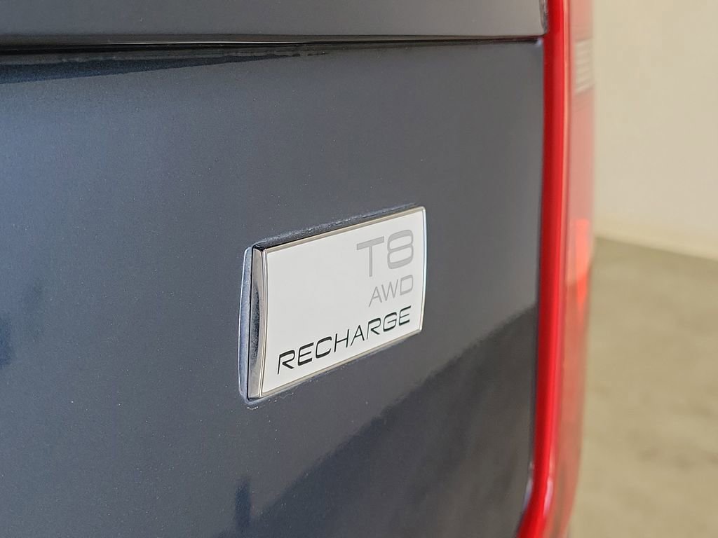 Used 2023 Volvo XC90 T8 Ultimate w/ Lounge Package image 8