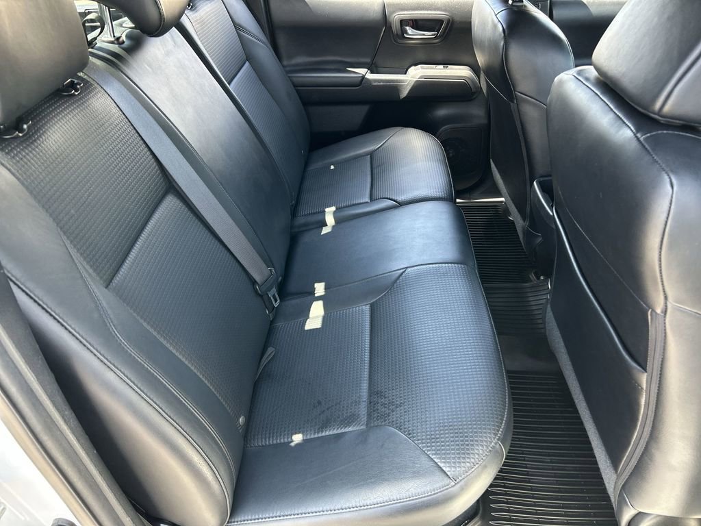 Used 2018 Toyota Tacoma Limited image 27