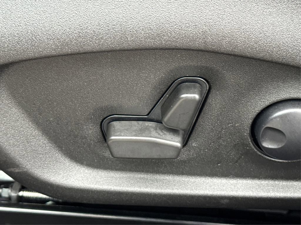 Used 2023 Jeep Renegade Latitude w/ Sun/Sound Group image 41