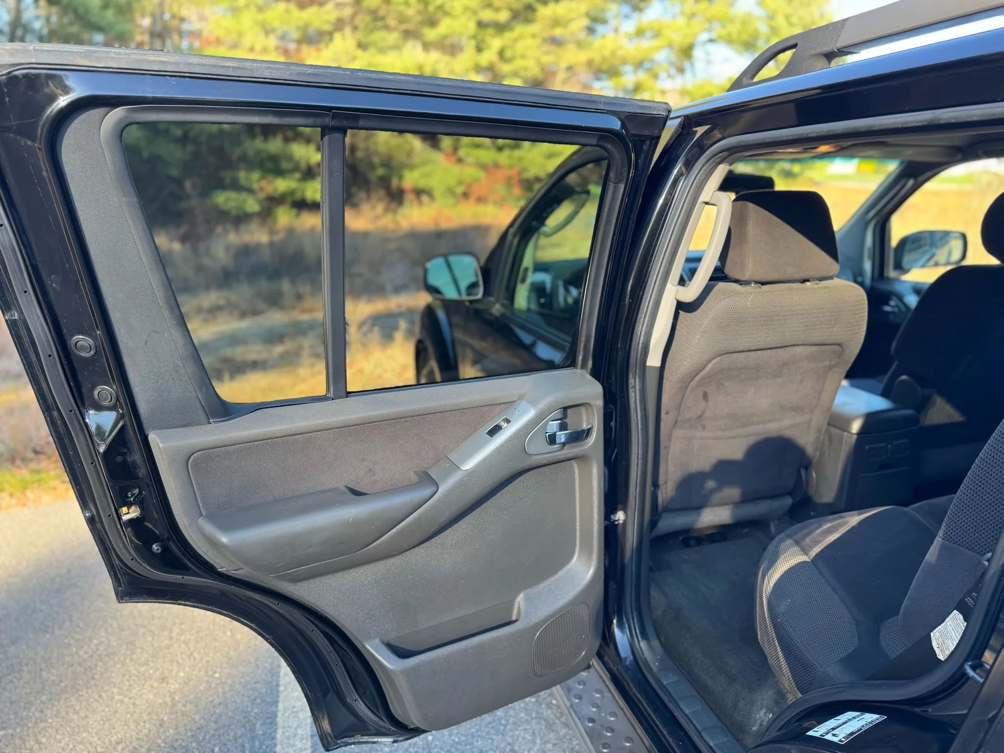 Used 2007 Nissan Pathfinder SE image 13