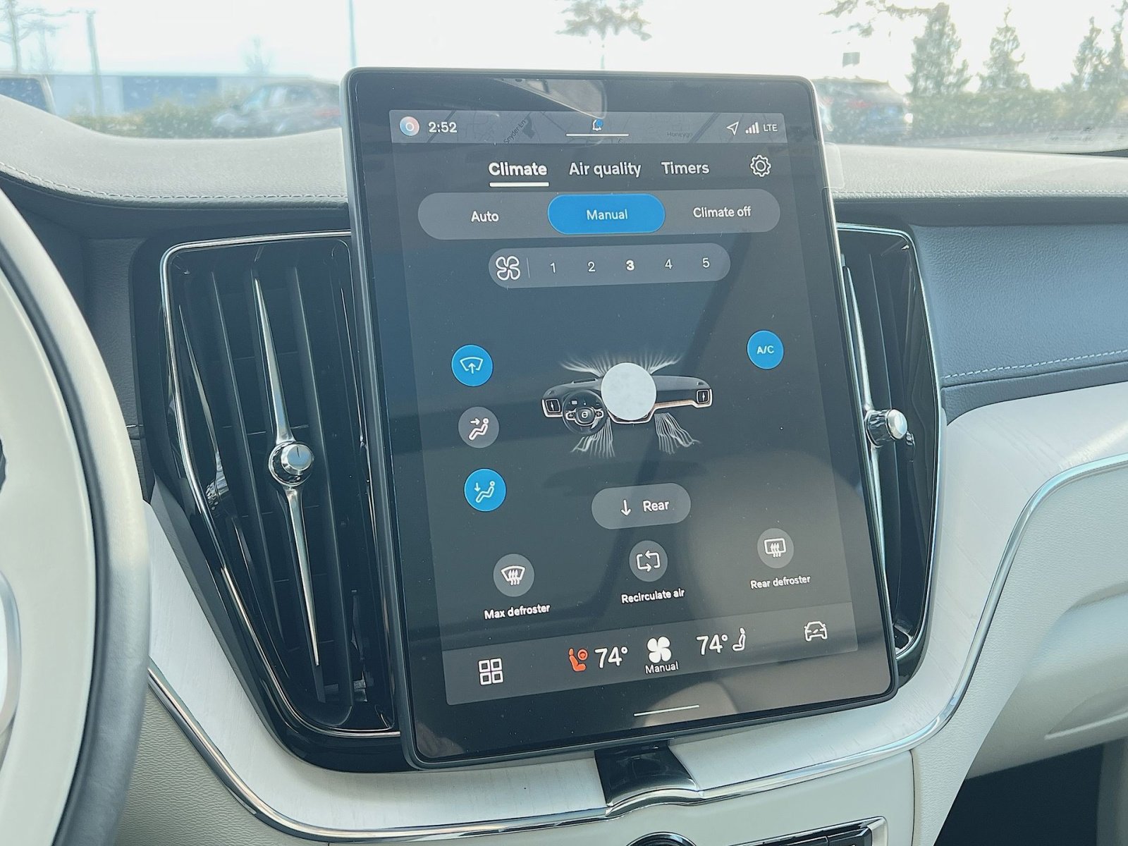 New 2026 Volvo XC60 B5 Ultra w/ Protection Package Premier image 21