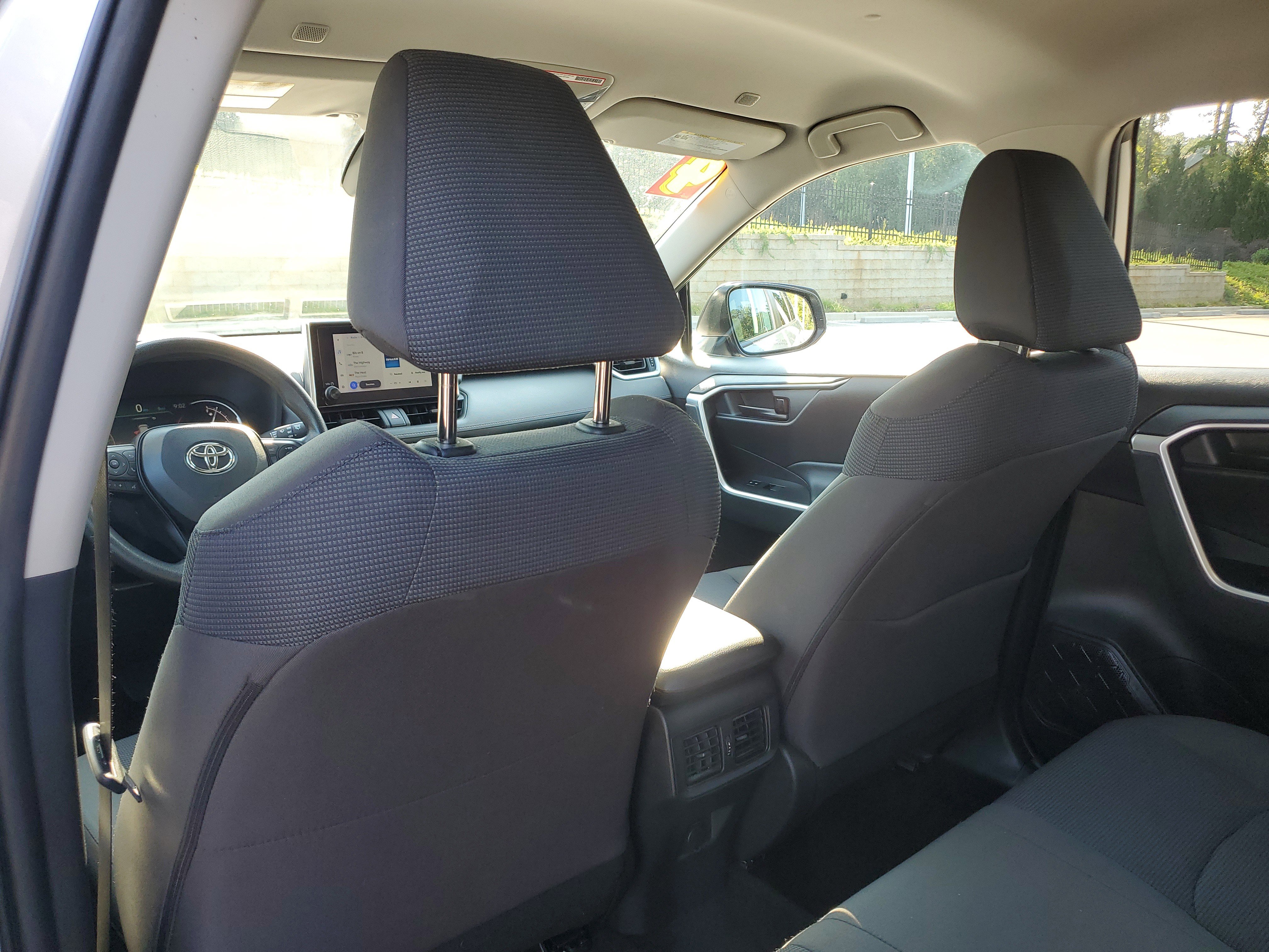 Used 2024 Toyota RAV4 LE image 10