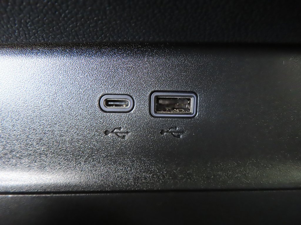 New 2026 Chevrolet Equinox LT w/ LPO, Floor Liner Package image 9