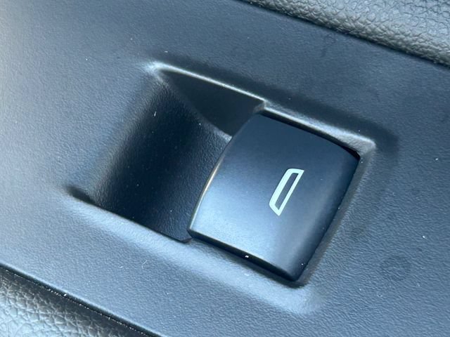 Used 2024 GMC Terrain SLE AWD/4WD image 36