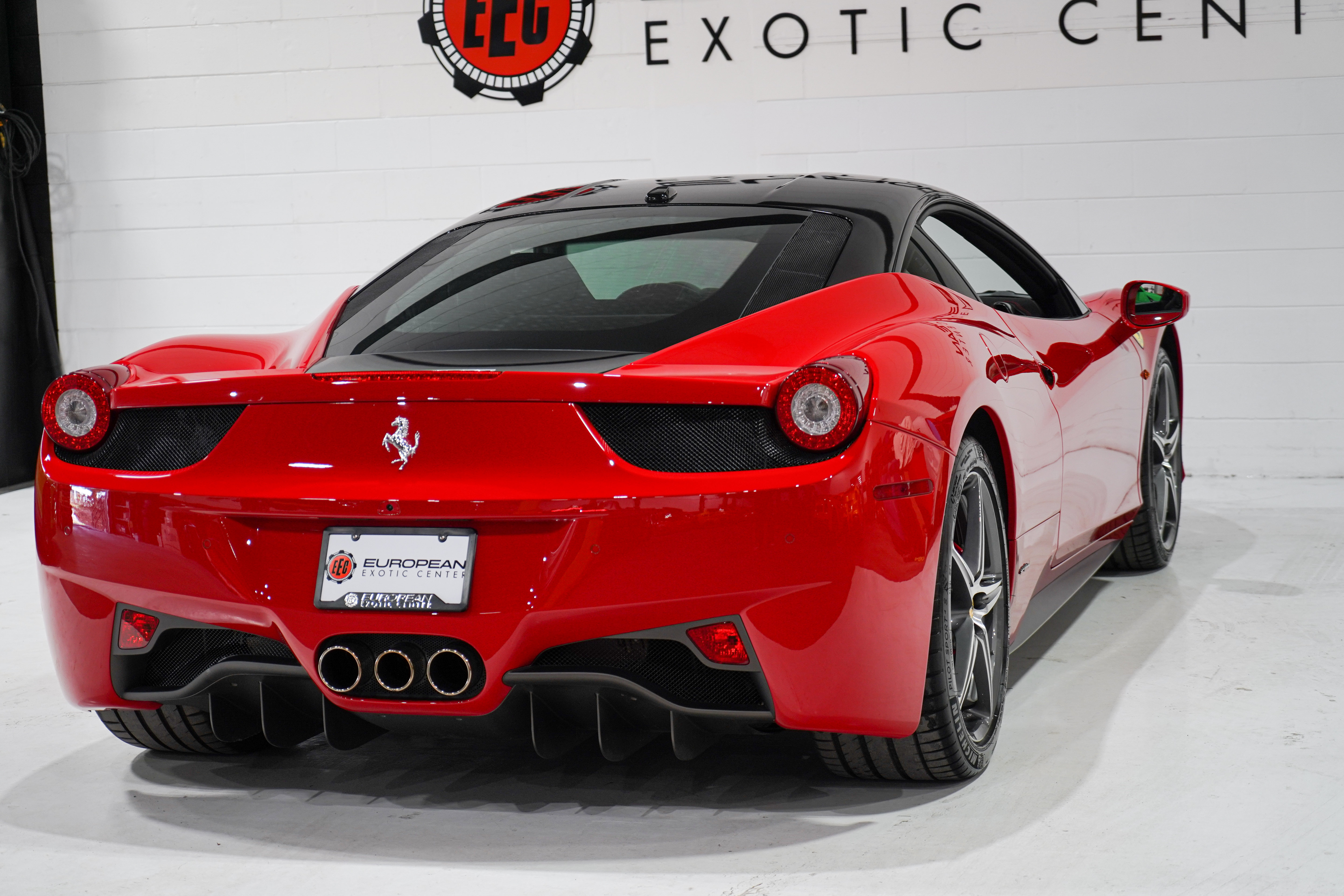 Used 2014 Ferrari 458 Italia Coupe RWD image 38
