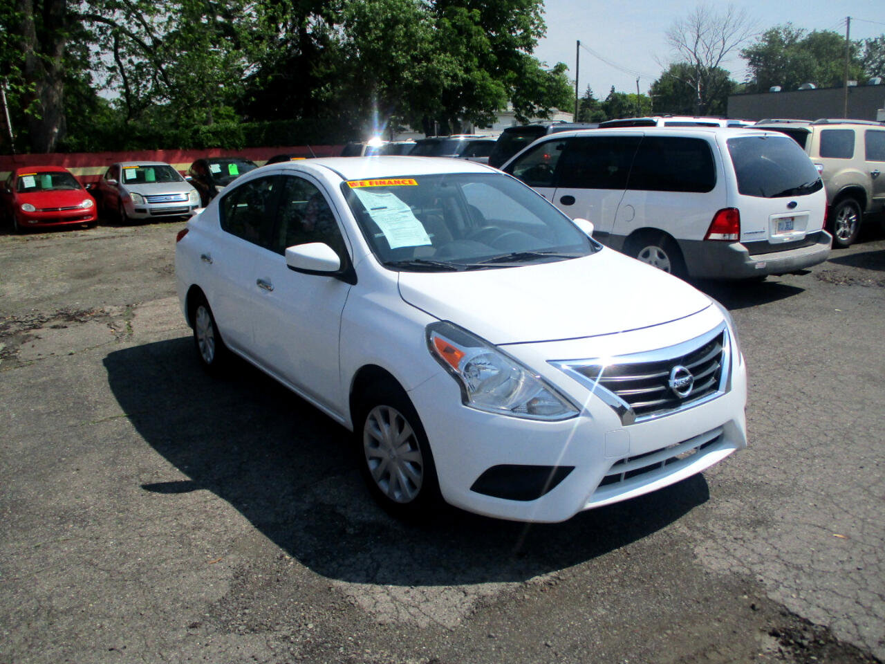 Used 2018 Nissan Versa SV image 1