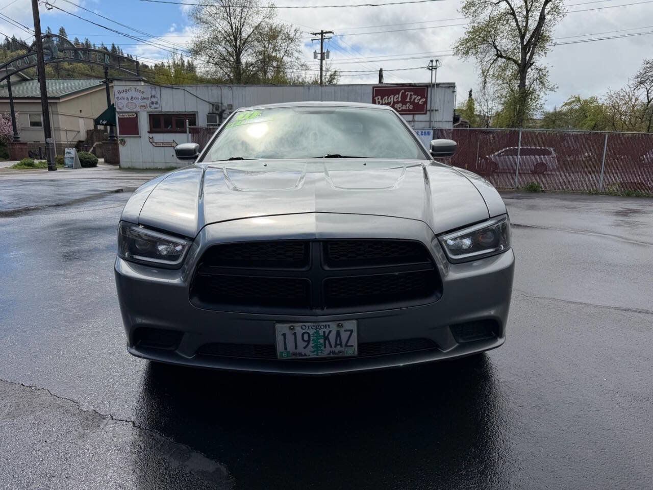 Used 2011 Dodge Charger SE image 3