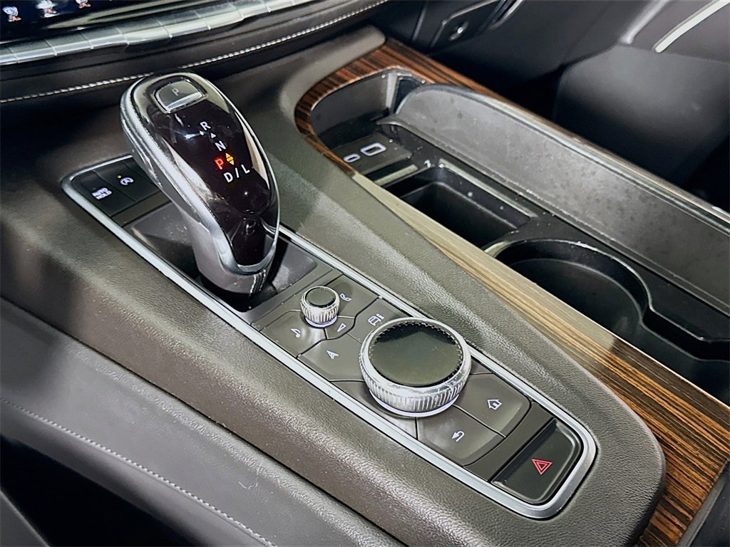 Used 2021 Cadillac Escalade ESV Premium Luxury image 15