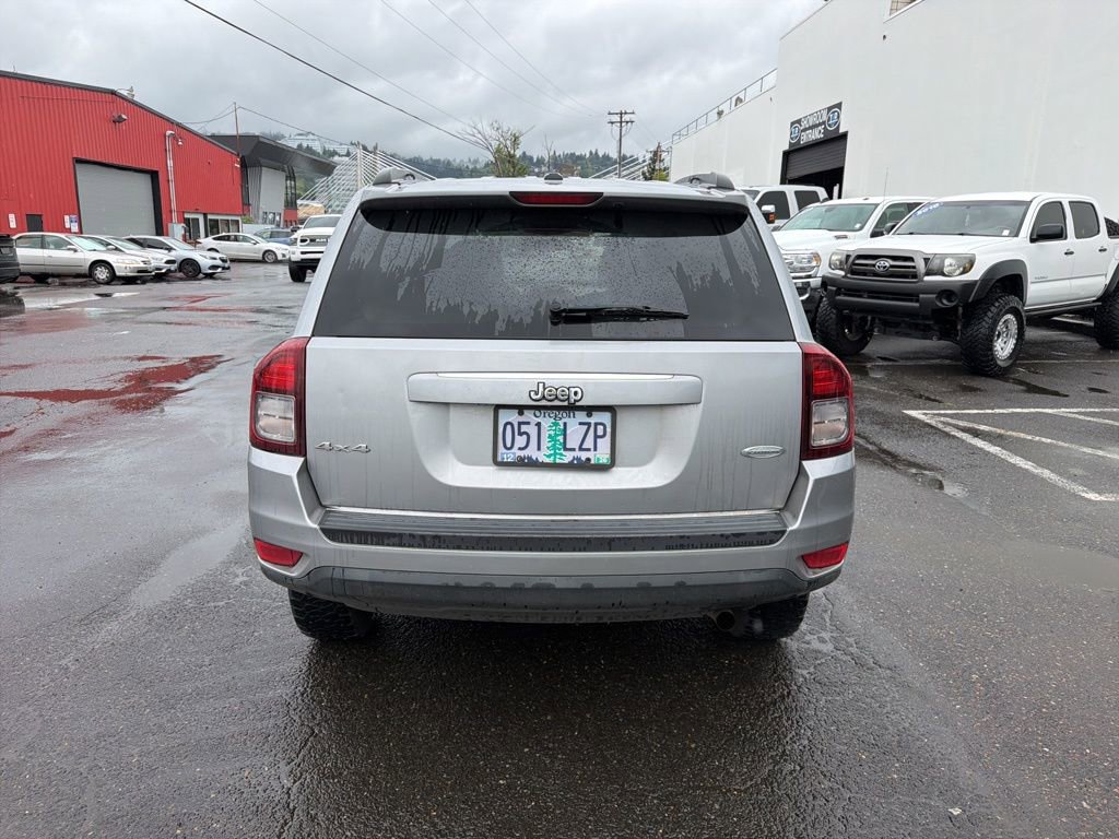 Used 2014 Jeep Compass Latitude AWD/4WD image 4