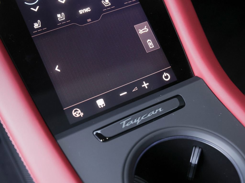 New 2026 Porsche Taycan Turbo S AWD/4WD image 30