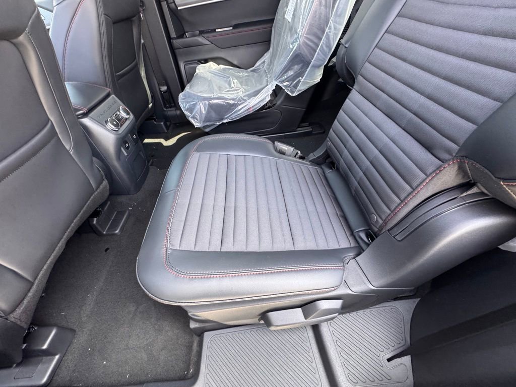 New 2026 Ford Explorer ST-Line w/ ST-Line Street Pack image 25