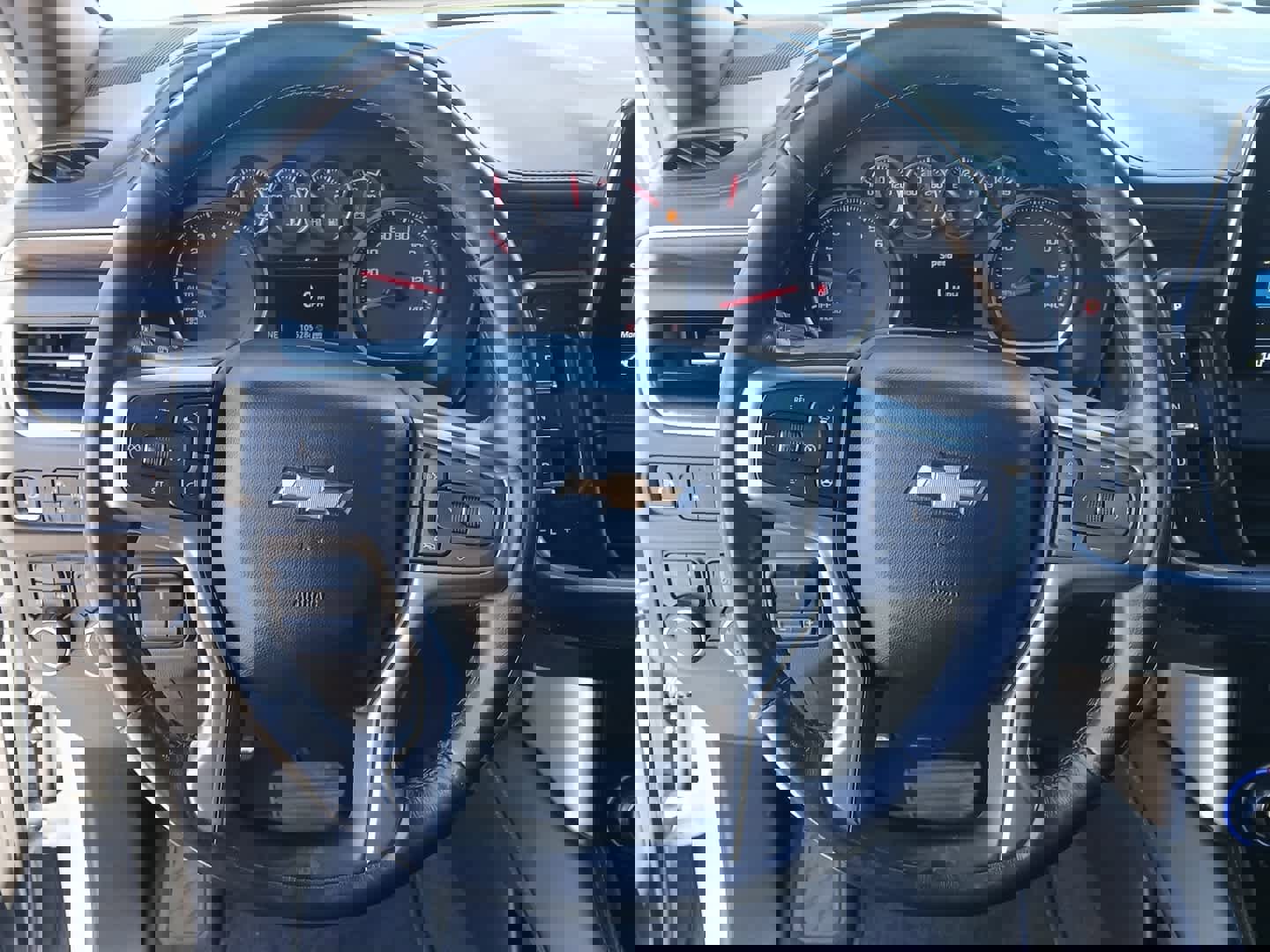 Used 2021 Chevrolet Tahoe LT w/ LT Signature Package image 28