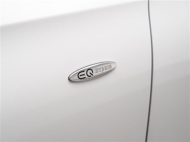 Used 2025 Mercedes-Benz GLC 350e 4MATIC image 32
