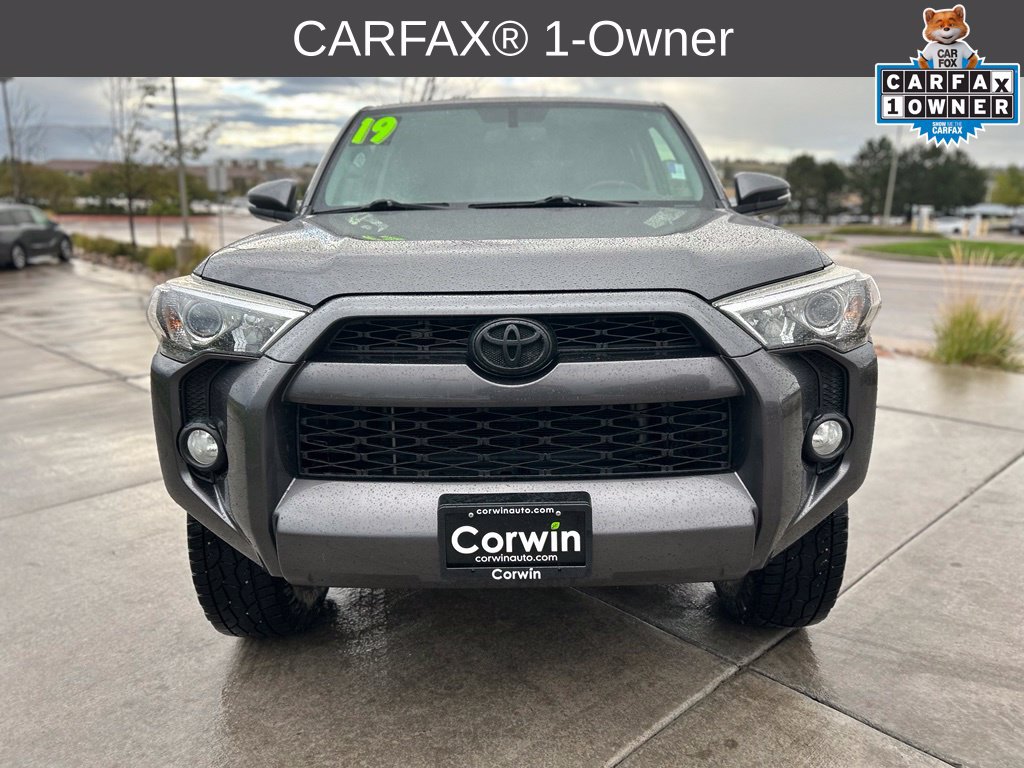 Used 2019 Toyota 4Runner SR5 Premium AWD/4WD image 2