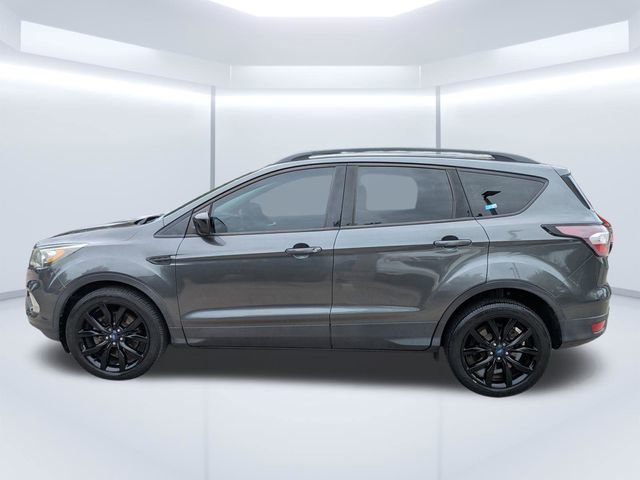 Used 2017 Ford Escape SE w/ Equipment Group 201A FWD image 7