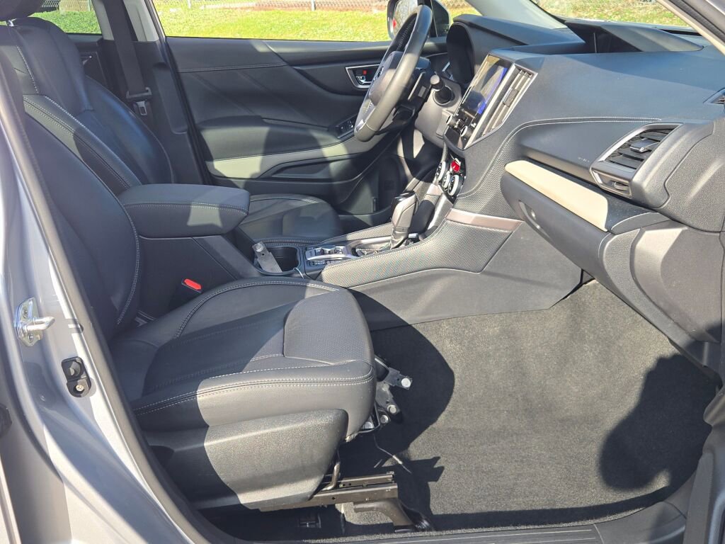 Used 2023 Subaru Forester Limited AWD/4WD image 7