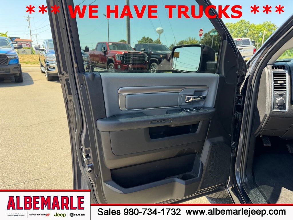 Used 2021 RAM 1500 Classic SLT AWD/4WD image 12