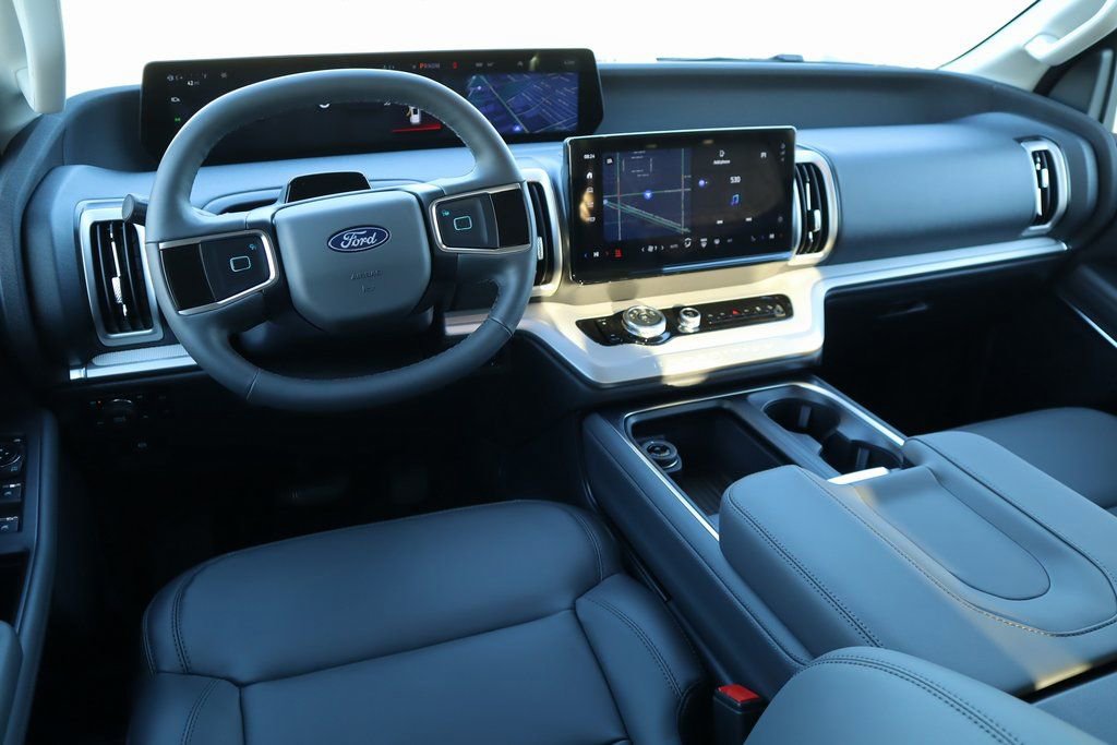 New 2026 Ford Expedition Max Active AWD/4WD image 2