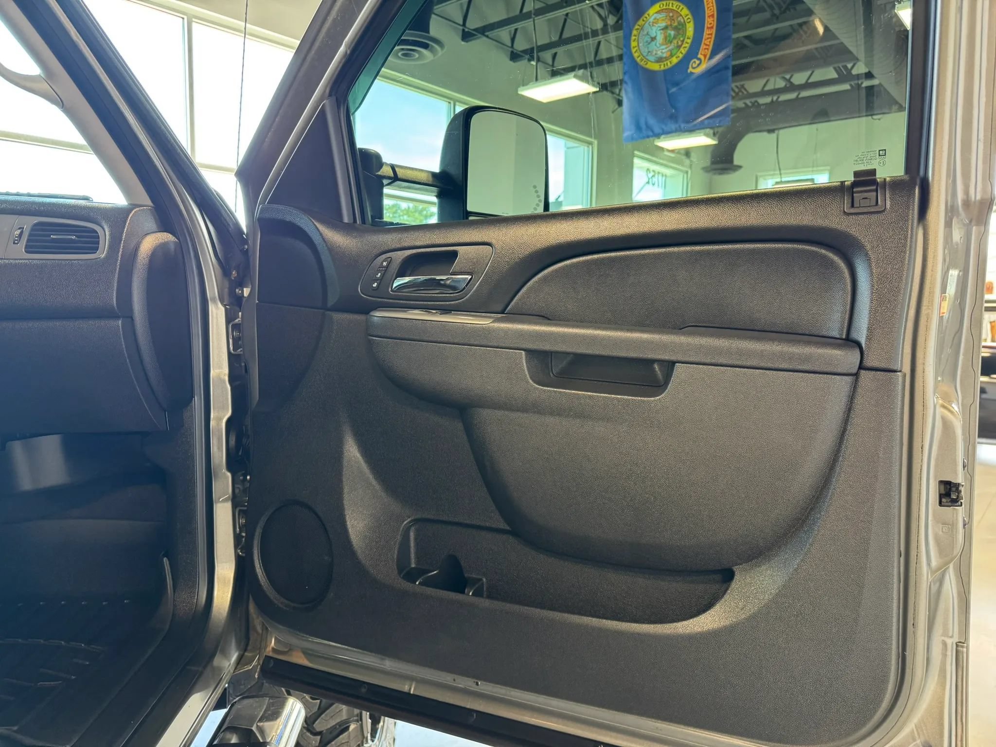 Used 2013 Chevrolet Silverado 2500 LTZ AWD/4WD image 22
