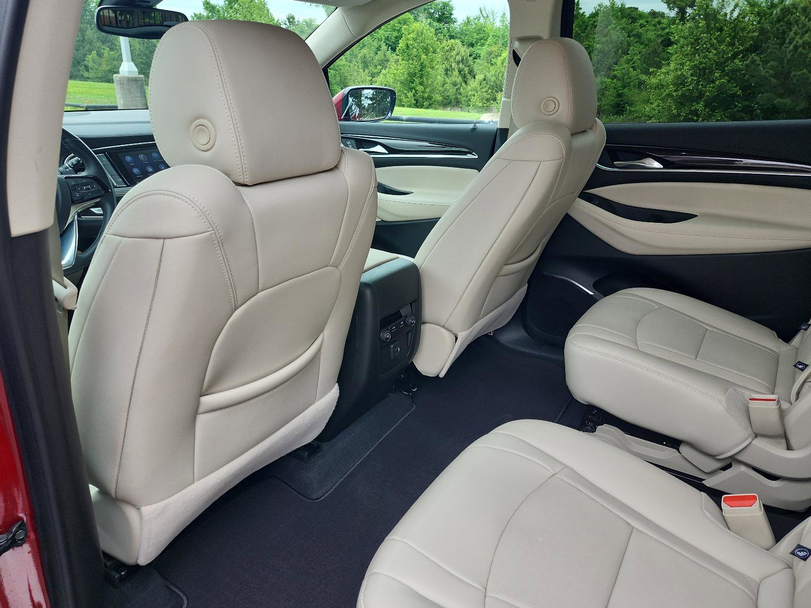 Certified 2024 Buick Enclave Essence w/ Experience Buick Package FWD image 11