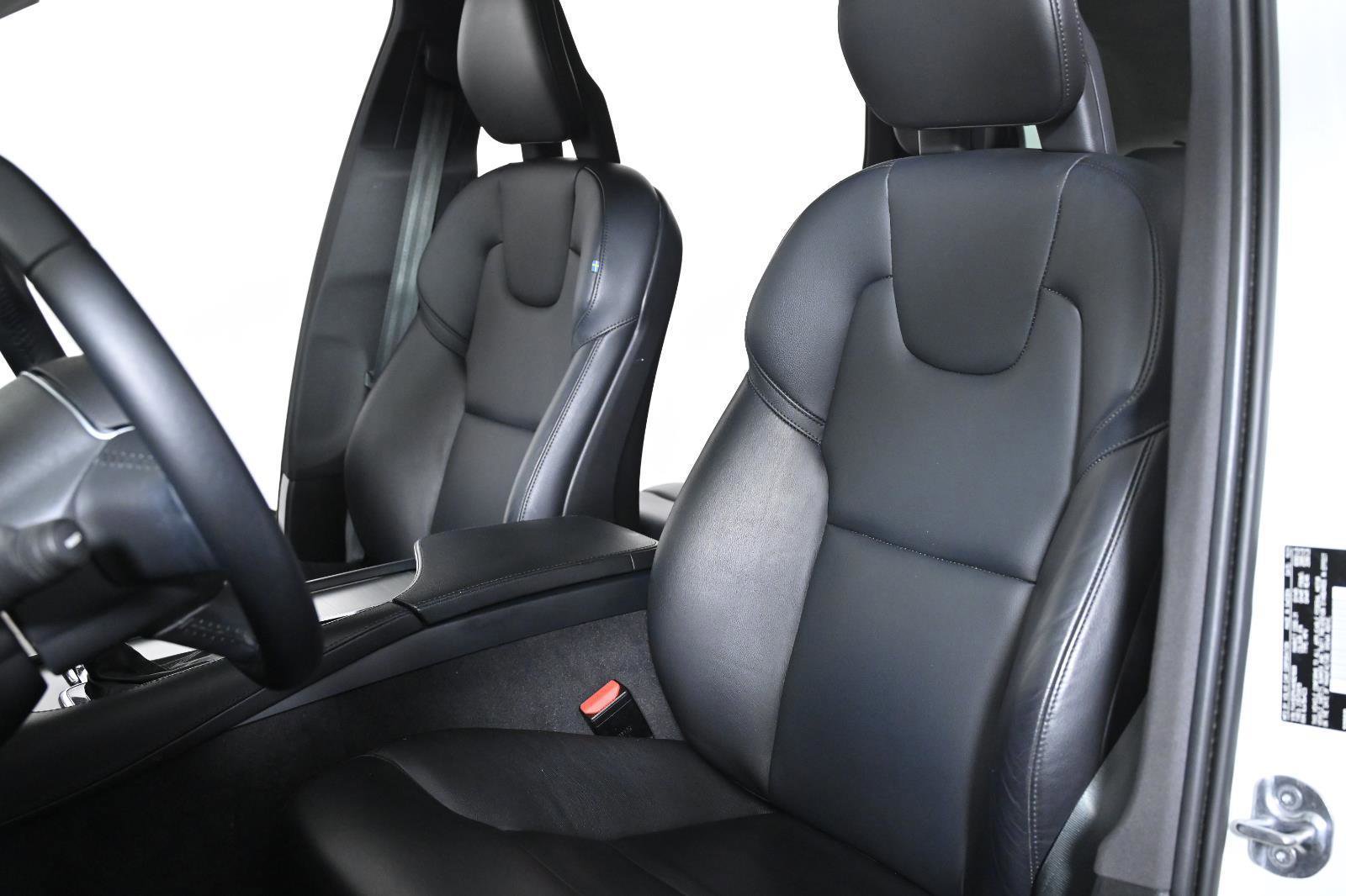 Used 2022 Volvo XC90 T5 Momentum w/ Advanced Package image 23