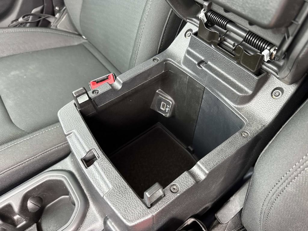 Used 2020 Jeep Wrangler Sport image 42