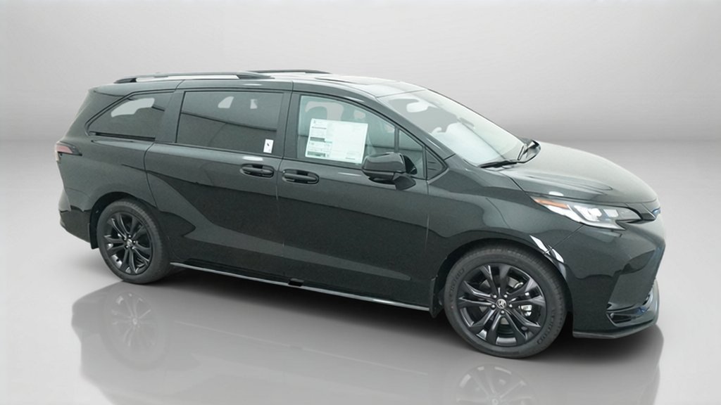 New 2026 Toyota Sienna XSE FWD image 6