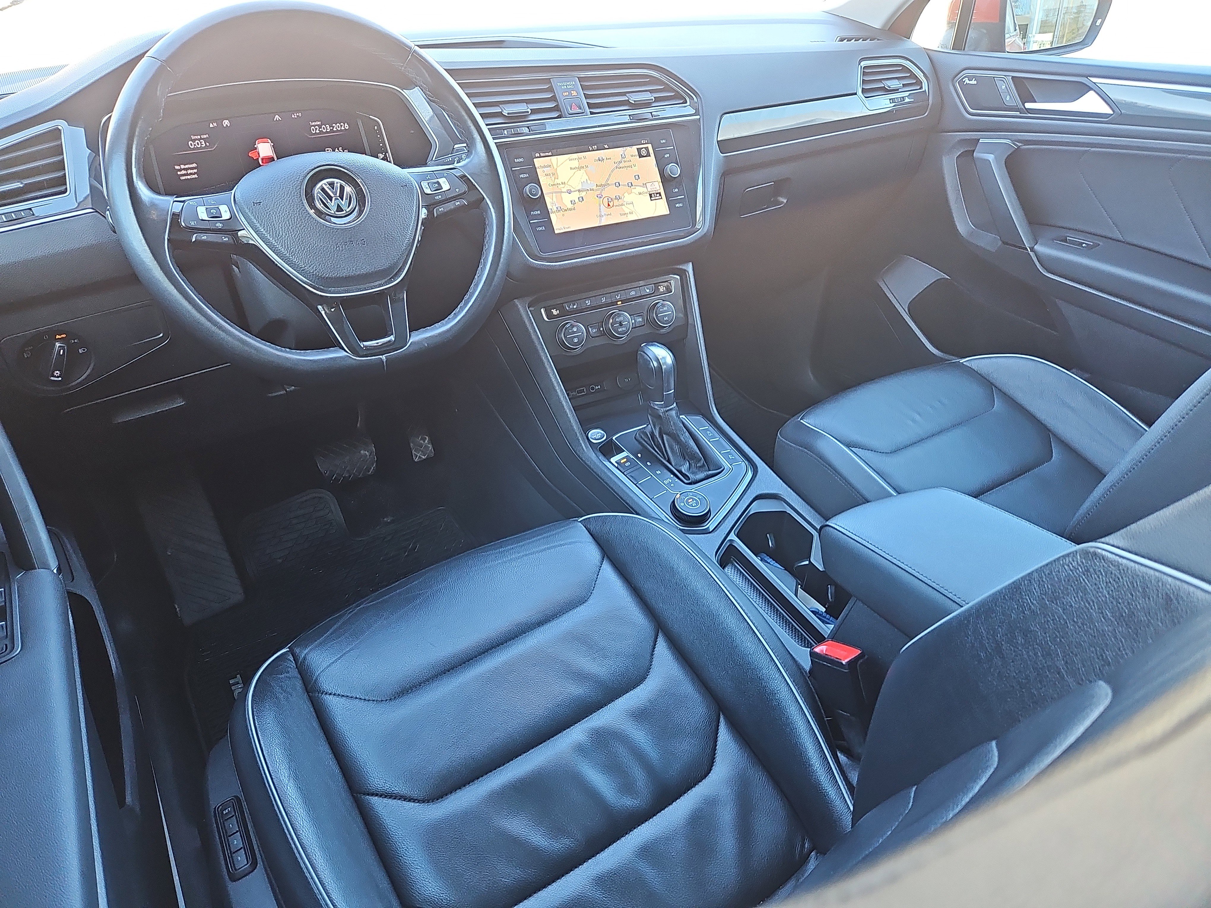 Used 2019 Volkswagen Tiguan SEL Premium image 3