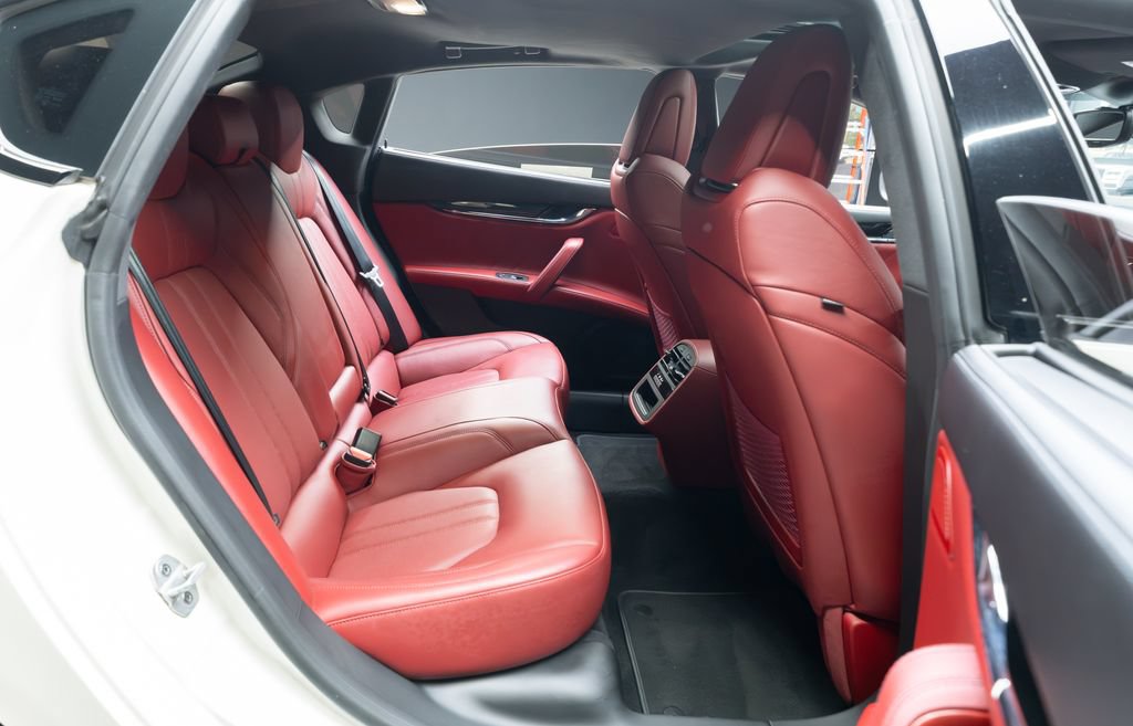 Used 2021 Maserati Quattroporte S GranSport Q4 AWD/4WD image 49