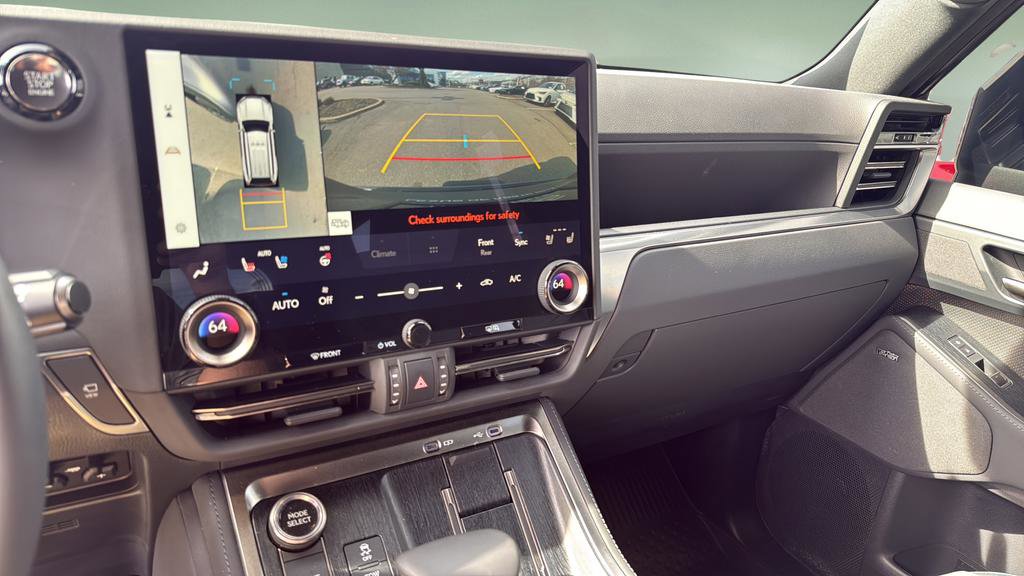 Used 2025 Lexus GX 550 w/ Accessory Package (Z1) image 35