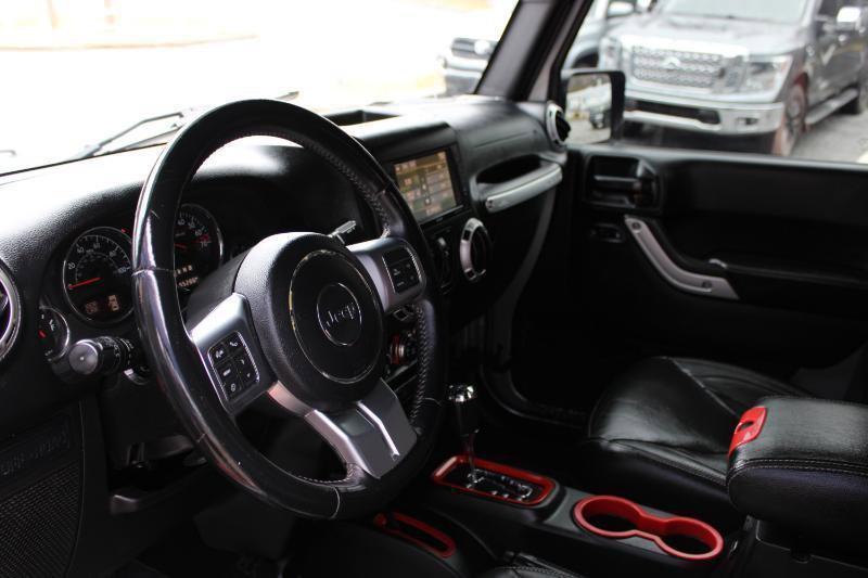 Used 2016 Jeep Wrangler Unlimited Rubicon AWD/4WD image 9