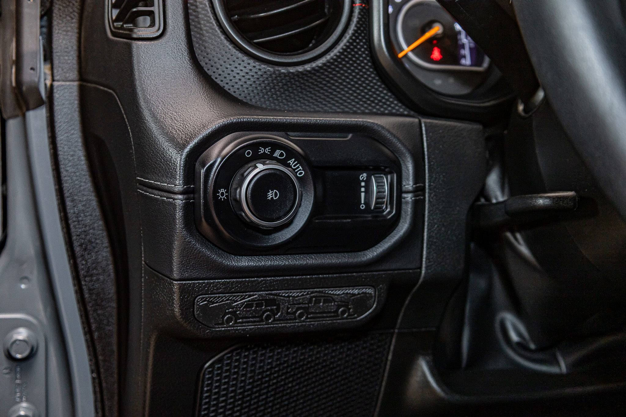 Used 2024 Jeep Wrangler Unlimited Rubicon AWD/4WD image 17