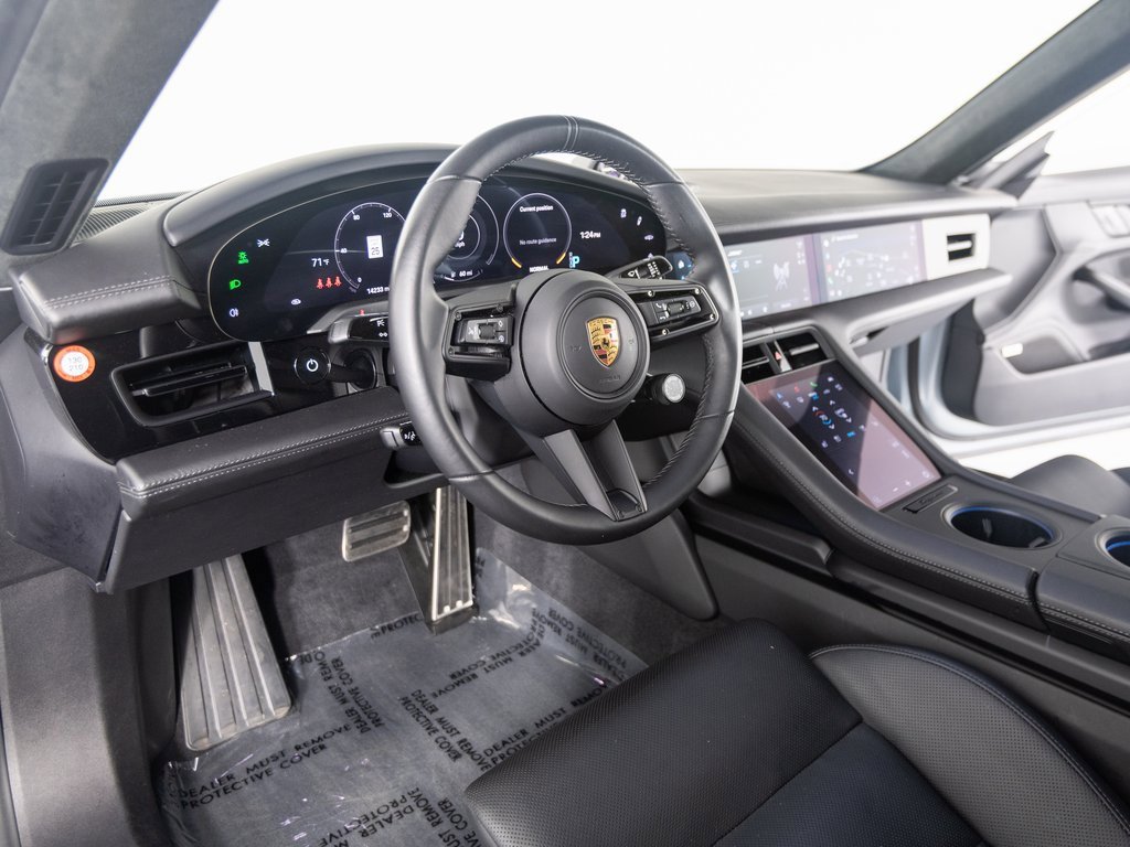 Certified 2022 Porsche Taycan GTS image 4