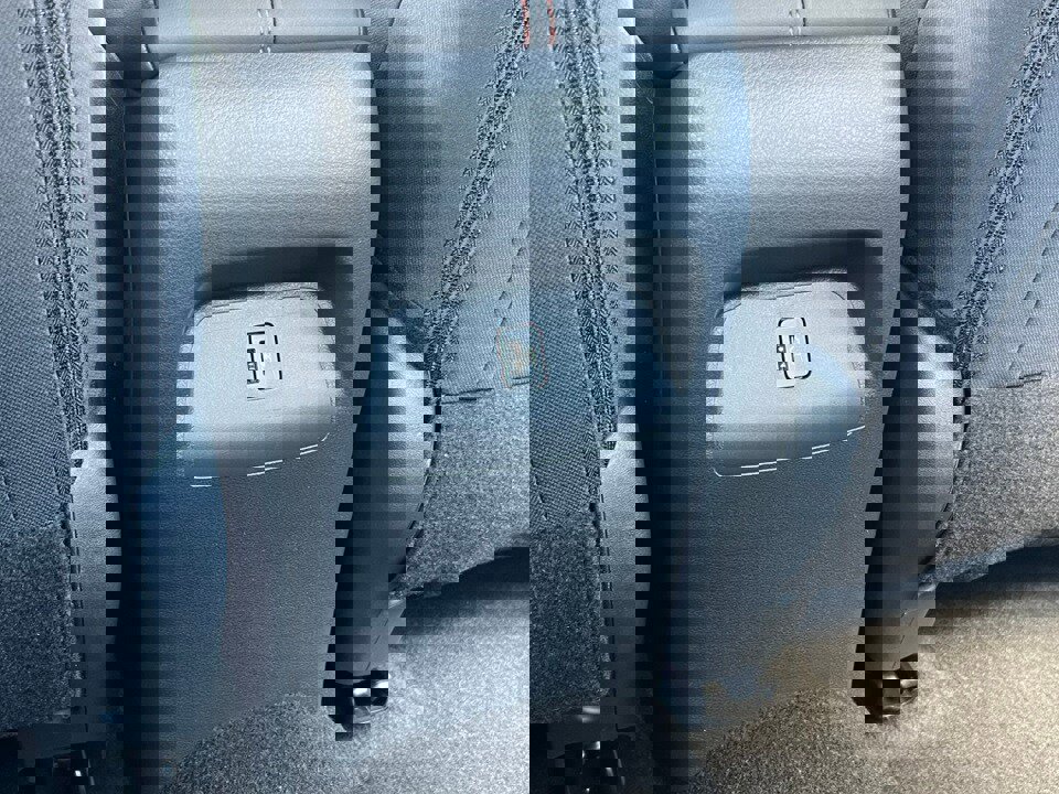 New 2025 Nissan Sentra SR w/ Midnight Edition image 29