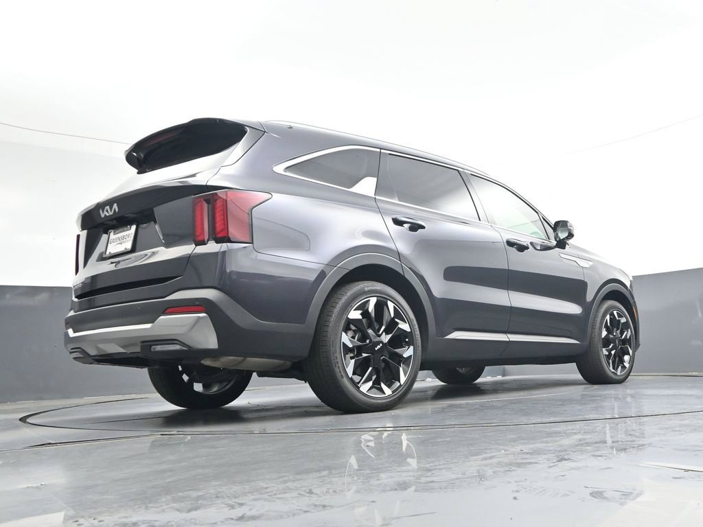 Used 2025 Kia Sorento EX w/ Panoramic Sunroof Package FWD image 35