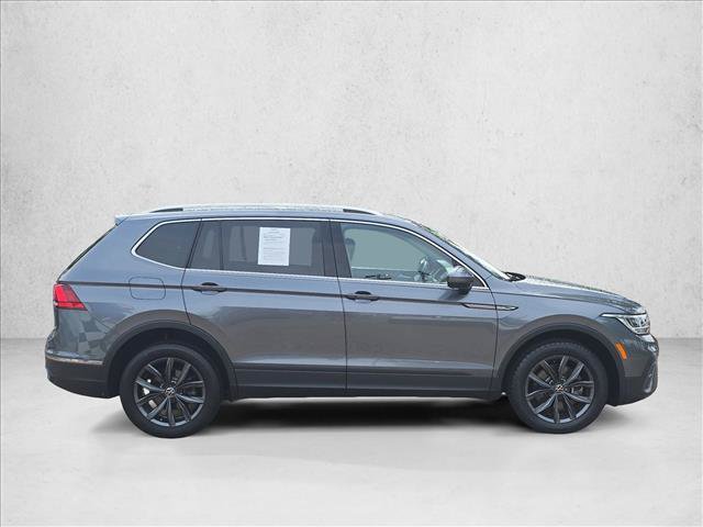 Certified 2022 Volkswagen Tiguan SE FWD image 4
