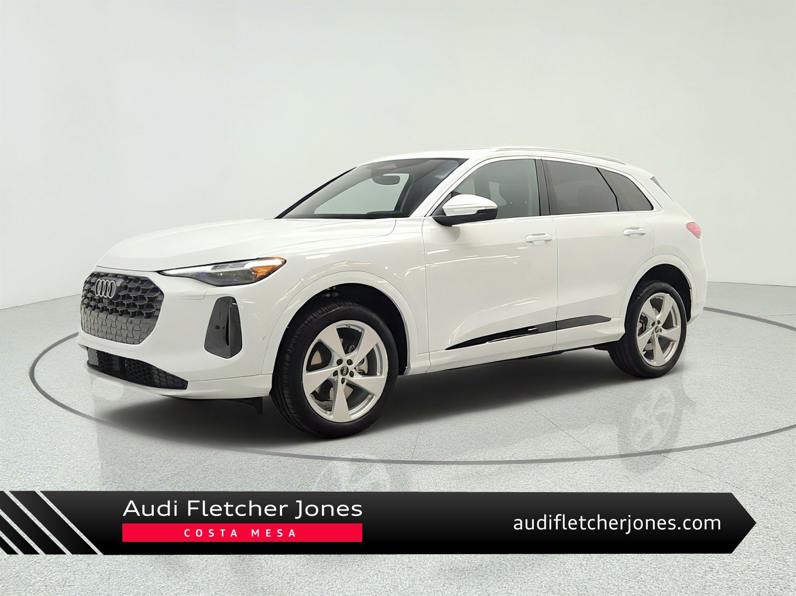Used 2025 Audi Q5 Premium Plus w/ Premium Plus AWD/4WD image 1