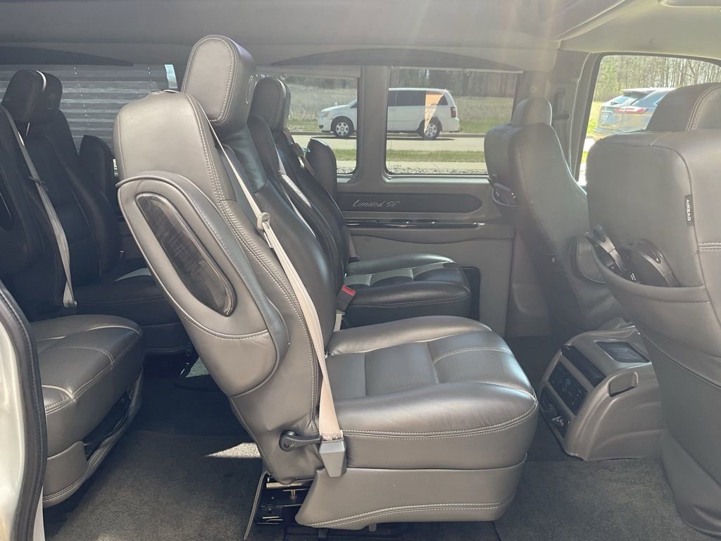 Used 2019 GMC Savana 2500 Extended image 20